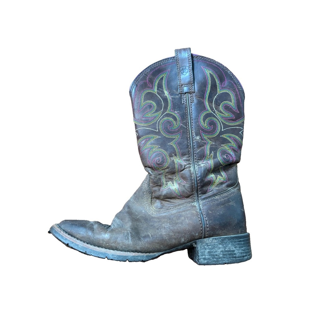 Ariat Women's 7.5 B Waterproof Square Toe Western Pull On Boots Brown